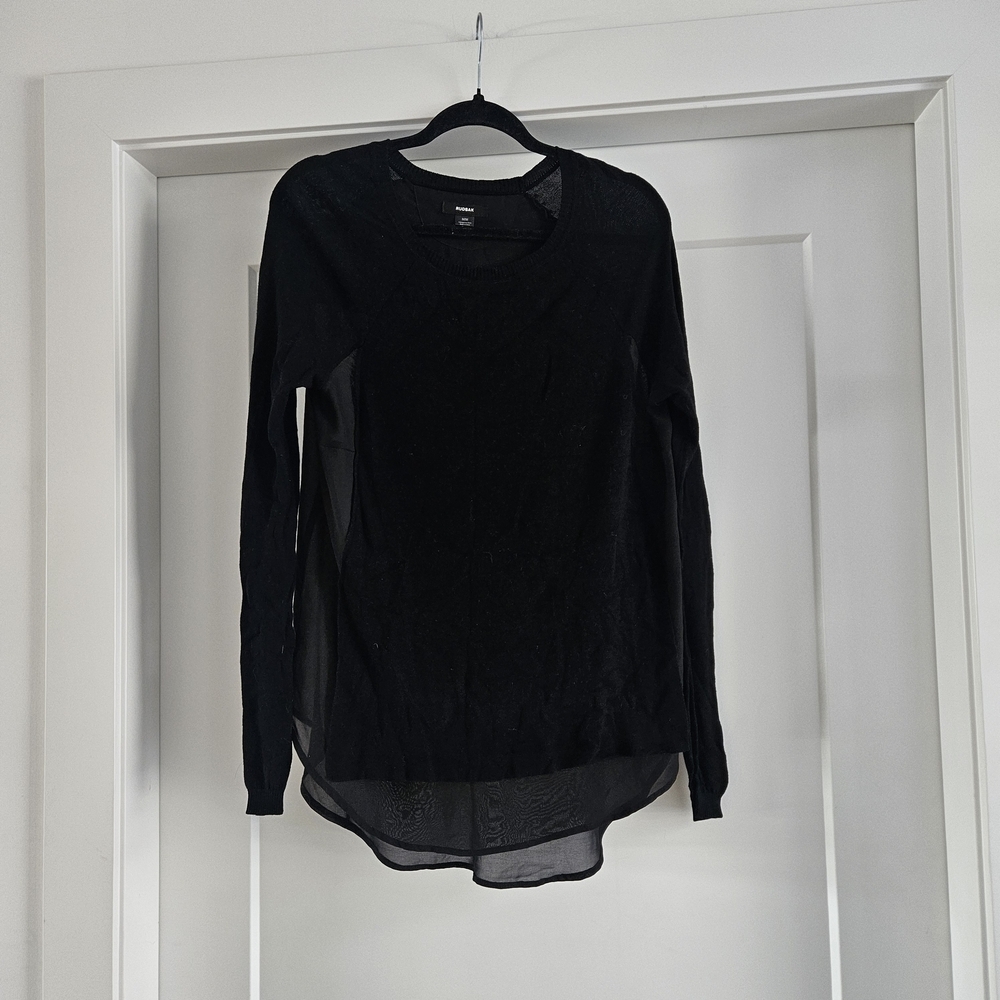 RUDSAK Black Long Sleeve Women's Top